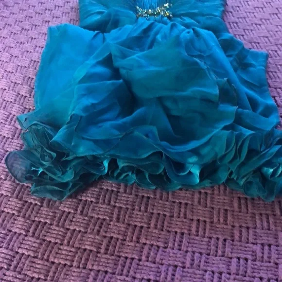 Strapless gown - Picture 3 of 5